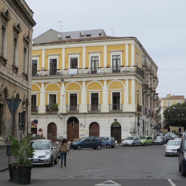 B&B Al Teatro Massimo Катанія Екстер'єр фото