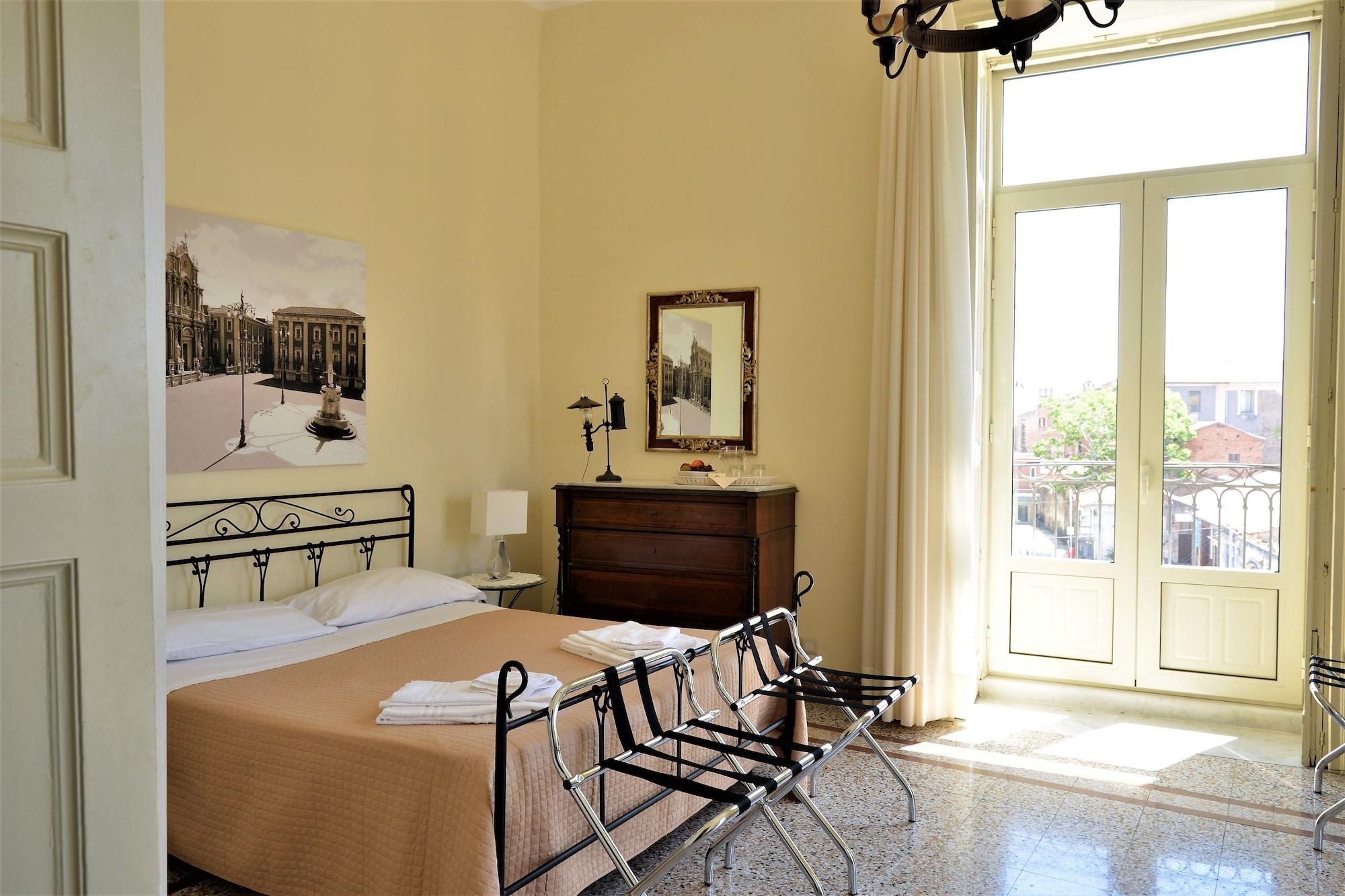 B&B Al Teatro Massimo Катанія Екстер'єр фото