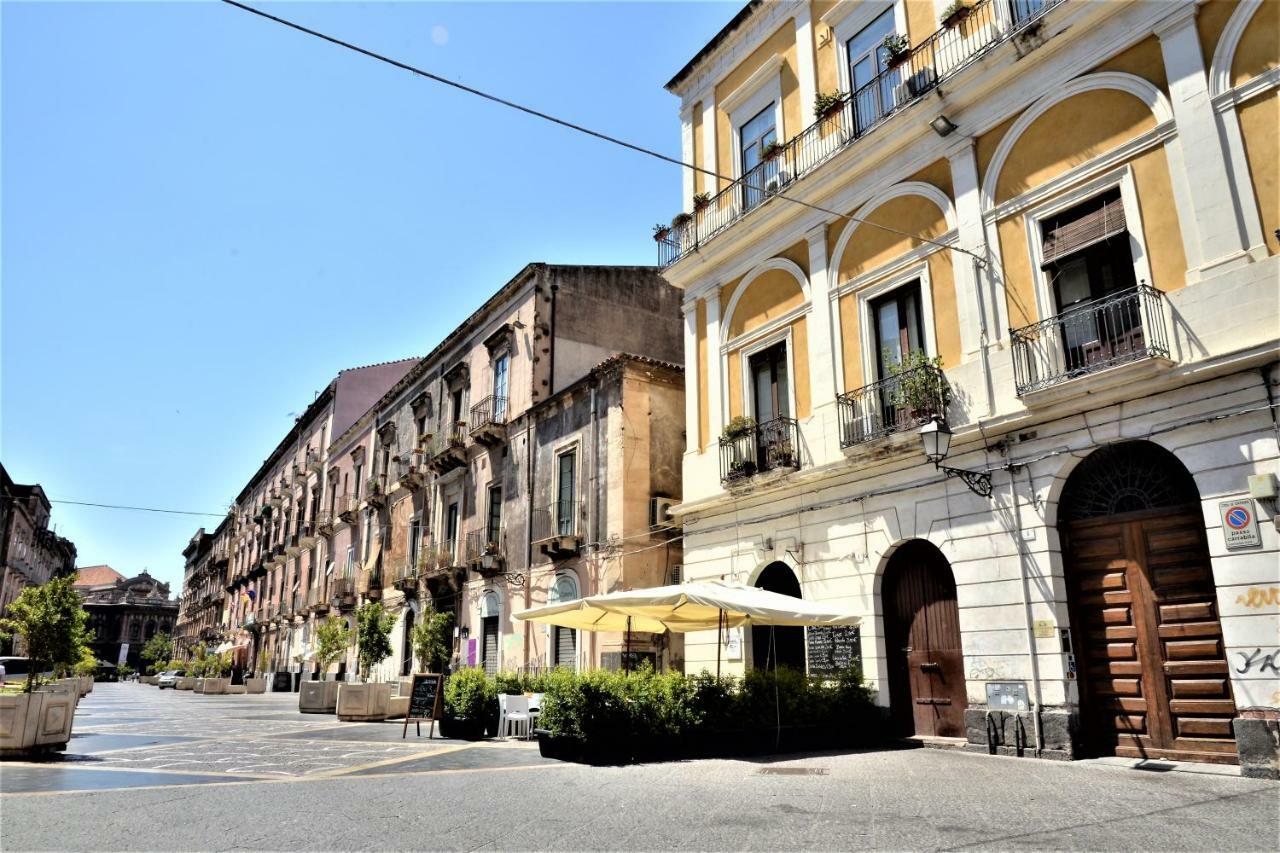 B&B Al Teatro Massimo Катанія Екстер'єр фото